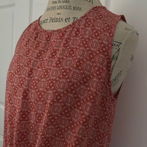 Loft brand womens orange and white design Sleeveless Top